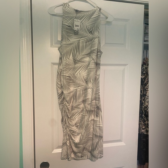 NWT Versona palm dress - Picture 2 of 3